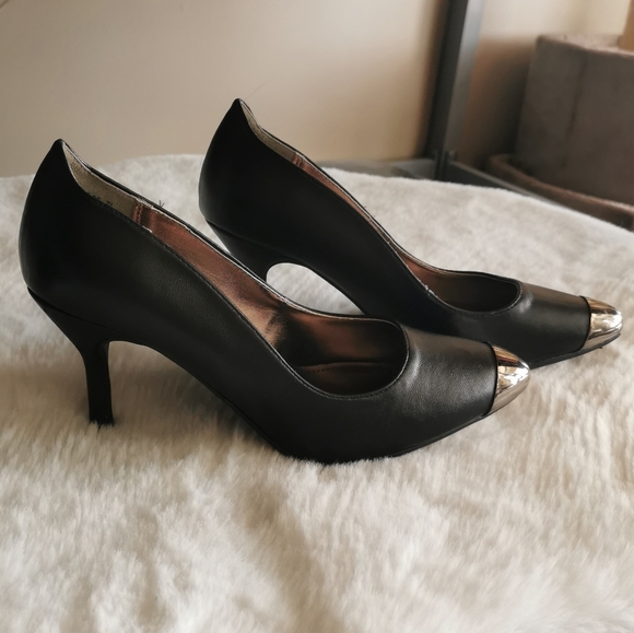 Sleek Little Black Heels - Picture 3 of 8